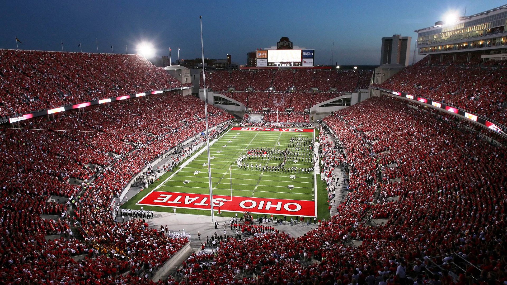 欧冠淘汰赛之夜，萨内，当聚光灯亮起，风暴便在我脚下生成