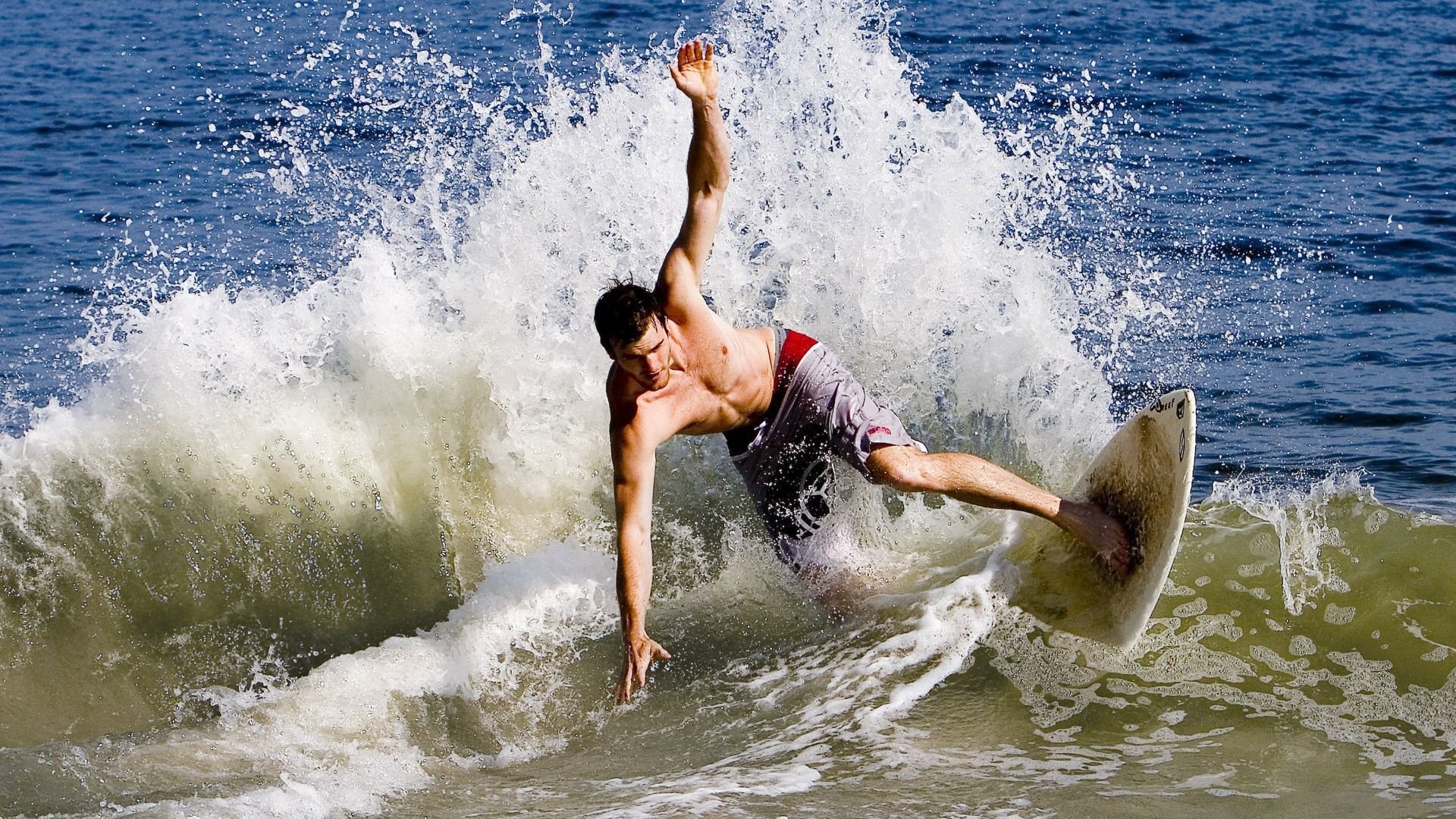 范弗利特，从落选秀到范乔丹，他用一记记三分射穿猛龙旧梦